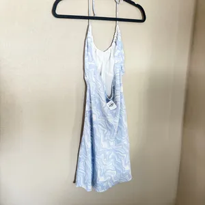 Abercrombie & Fitch Light Blue and White Swirl Dress thumbnail 3