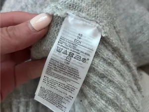 Old Navy XS Cropped Chunky Knit Cardigan Gray Button Front Sweater thumbnail 5