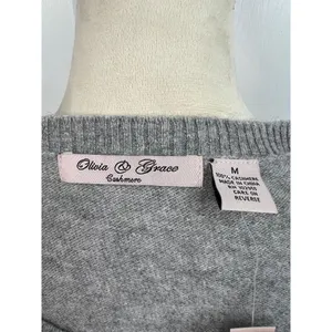 Olivia & Grace 100% Cashmere Sweater Size M Grey Turquoise Crewneck Soft Knit thumbnail 10