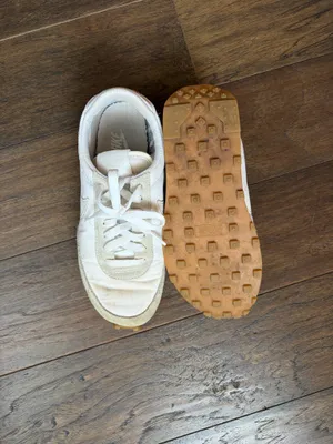 Nike Sneakers thumbnail 3