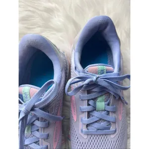 Brooks women’s sneakers adrenaline GTS 22 size 9 1/2 medium B purple thumbnail 3