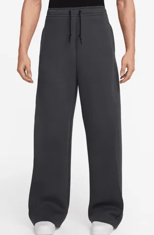 Nike Tech Fleece Loose-Fit Open Hem Pants thumbnail 1