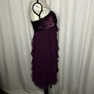 Women's Size 6 Xscape by Joanna Chen Strapless Satin Chiffon Dress in Eggplant thumbnail 2