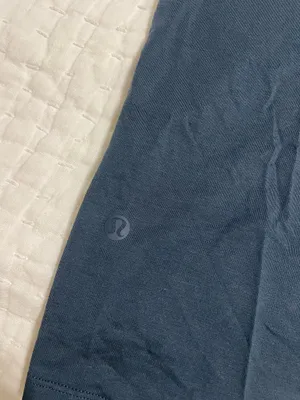 Lululemon Men’s Short Sleeve thumbnail 3