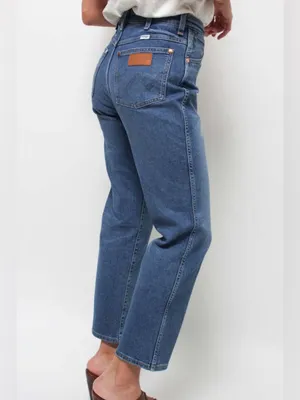 NWT Wrangler Wild West 603 High Rise Straight Jeans Women’s Size 28 Dark Wash thumbnail 3