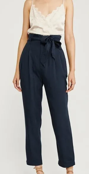Abercrombie ✨ Belted Tapered Pants✨ thumbnail 1