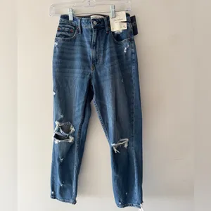 Abercrombie NEW!! Curve Love High Rise Mom Jean Size‎ 25 Short Distressed Dark Wash thumbnail 3