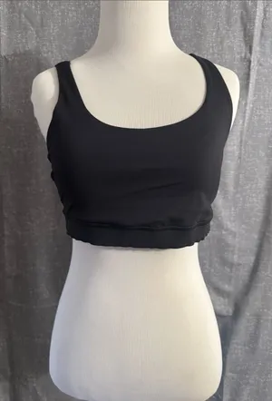 lululemon Black Crisscross Back Sports Bra size 8 thumbnail 1