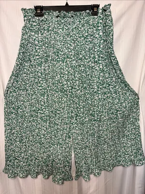 Green Floral Women Pants thumbnail 2