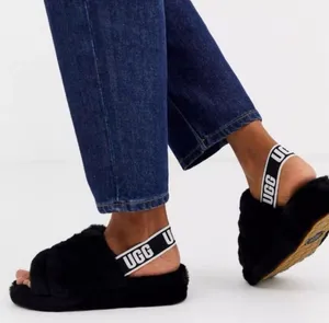 UGG Women's Fluff Yeah Slide Sandal in size 8 thumbnail 1