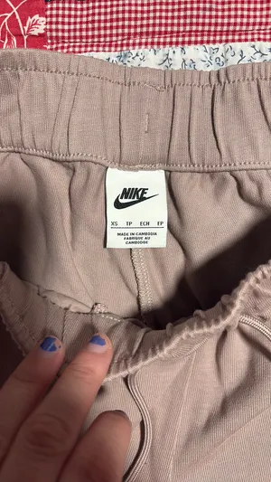 Nike Sweatpants thumbnail 2
