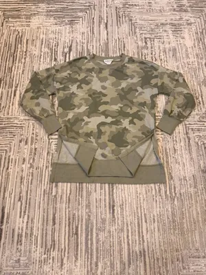 NEW Olive & Oak women's size small green camo fleece lined sweatshirt thumbnail 3