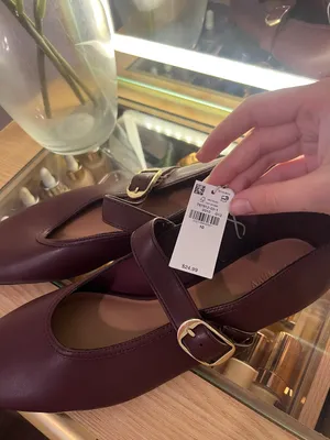 Old Navy Red Flats thumbnail 3