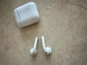 AirPods White thumbnail 2