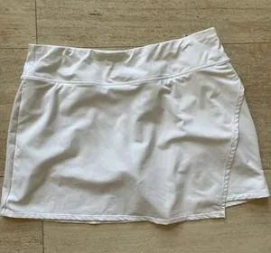 Athleta XL White Skort Tennis Pickaball‎ Running Gym thumbnail 1