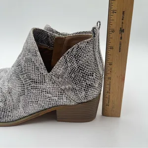 Boutique By Corkys Ankle Booties Women Size 9 Animal Print Shoes Side Zip Heel thumbnail 12