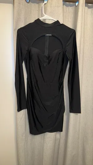 FashioNova Black dress thumbnail 6