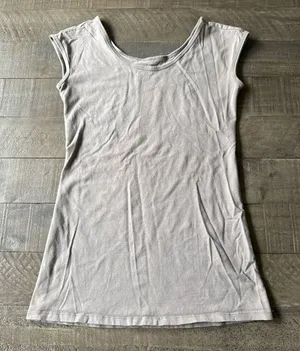 Bella Bird Women's Gray Basic Tee Tank Top‎ size Small thumbnail 1