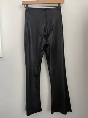 COMMANDO Medium FAUX LEATHER CROP FLARE LEGGING BLACK Office Career thumbnail 4