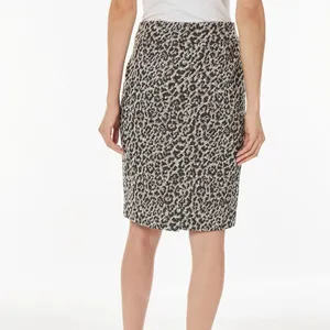 Kasper Size Medium Pull-On Cheetah Print Stretch Pencil Skirt. New With Tags thumbnail 3