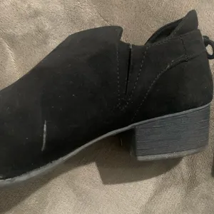 American Eagle Booties Black size 9 thumbnail 3