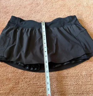 Lululemon Black Mini Athletic Skort Built-In Shorts Side Pockets Estimated L thumbnail 3