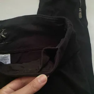 CK Calvin Klein zipper ankle black leggings, size medium thumbnail 6