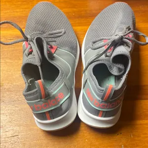 New Balance Charcoal and Vibrant Pink Athletic Shoes thumbnail 4