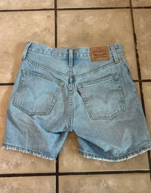 Levi’s Shorts 501 Mid-Thigh thumbnail 2