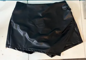 Amazon Black leather skort thumbnail 2