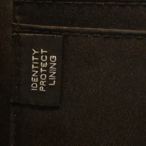 Tahari Burgundy Wallet Identity Protect Zip And Snap Closure thumbnail 7