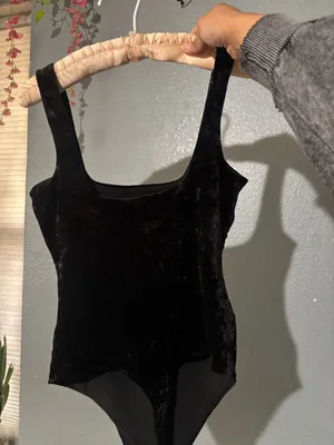 Good American Black Velvet Square-Neck Women's Bodysuit thumbnail 3