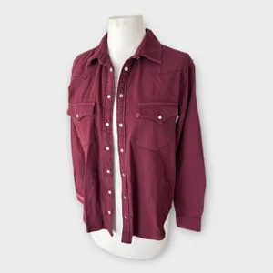 Levi's Western Pearl Snap Button Up Shirt Burgandy Women's sz Medium Western NWT thumbnail 2