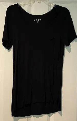 Ann Taylor LOFT Women’s Black Short Sleeve Scoop Neck Tee TShirt Sz M thumbnail 1