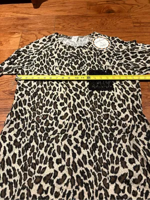 Sunshine and Rodeos Leopard Print Women's Top with Black Sequin Pocket. NWT SZ L thumbnail 6