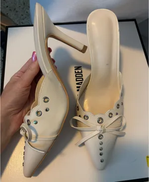 White Heels Size 6.5 thumbnail 2