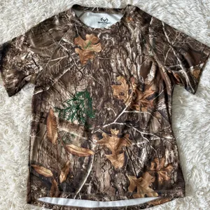 Realtree Edge Camo Short Sleeve T-Shirt Hunting‎ Outdoors Womens Medium thumbnail 1