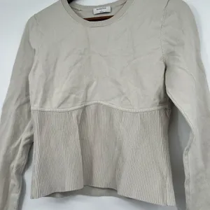 Aritzia Babaton Sculpt Knit Empire Longsleeve refinery off white top size large thumbnail 4