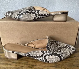 Express Mule Flats Snake Print Slip On Pointed Shoes Animal Print Womens 7.5 thumbnail 1