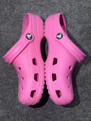 CROCS Classic Clog in Pink thumbnail 4