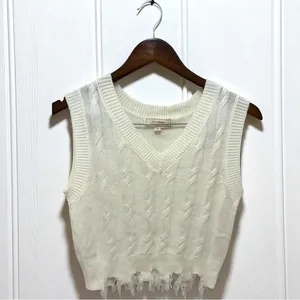 224 No Comment | NWOT Cable Knit Cropped Sweater Vest (Size M) - 3/$15 thumbnail 3
