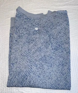 Lululemon Swiftly Breathe Short Sleeve L/XL women thumbnail 1