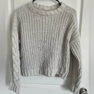 Aeropostale White knit sweater thumbnail 2