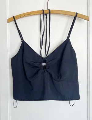 Abercrombie • Strappy Keyhole Cami cropped halter tie neck crop top tank thumbnail 1