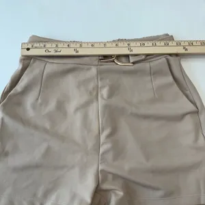 NWT‎ Summer Shorts Flowy Womens Size Medium Khaki Stretch Elastic Waist thumbnail 5