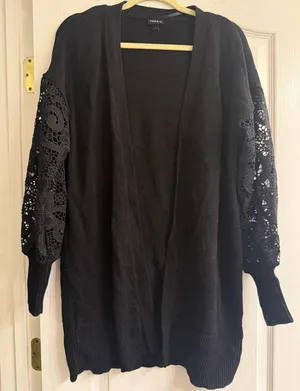 Torrid Black Eyelet Lace Balloon Sleeve Open Sweater Cardigan - size 1 thumbnail 1