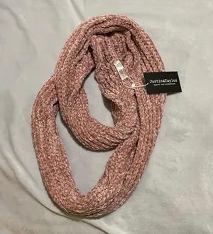 justin & taylor  scarf thumbnail 1
