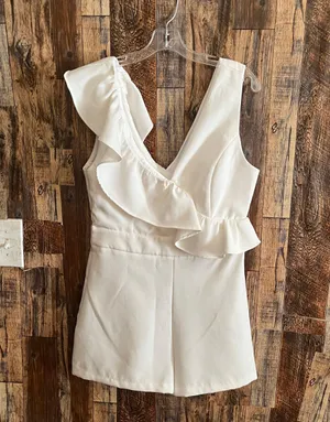Do Be White romper ladies size large 31 length x 17 wide Zipper on the side thumbnail 1