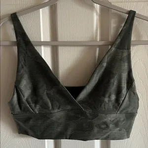 PrAna Layna Sage Camoflauge Adjustable Straps Sports Bra Size Small‎ thumbnail 8