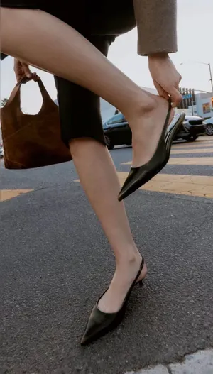 Zara‎ 100% leather sling back kitten heels thumbnail 1